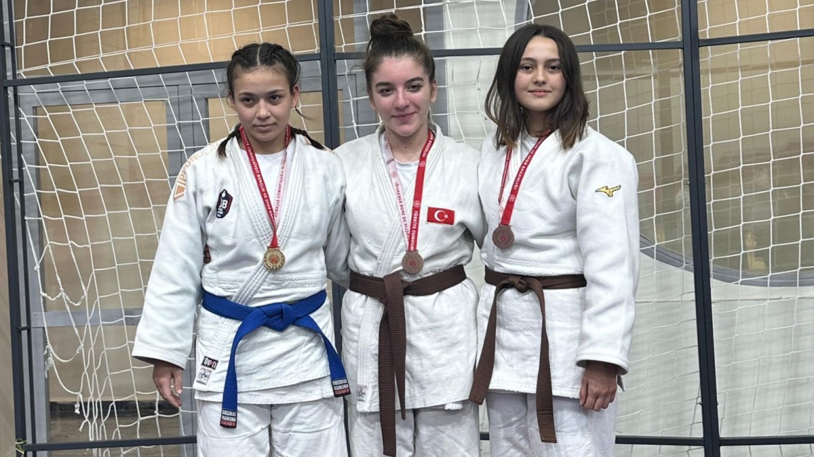 İSTANBUL GENÇLER JUDO 3'ÜNCÜSÜ